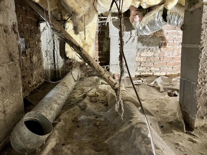 crawl space